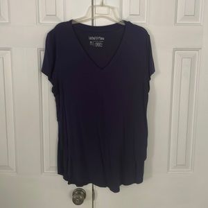 Latched Mama Maternity/Nursing Tee (M)